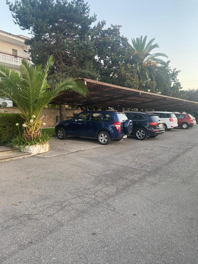 Hotel Las Cigueenas トルヒーリョ エクステリア 写真