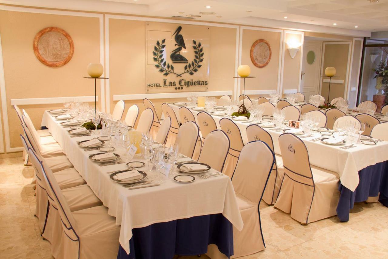 Hotel Las Cigueenas トルヒーリョ エクステリア 写真
