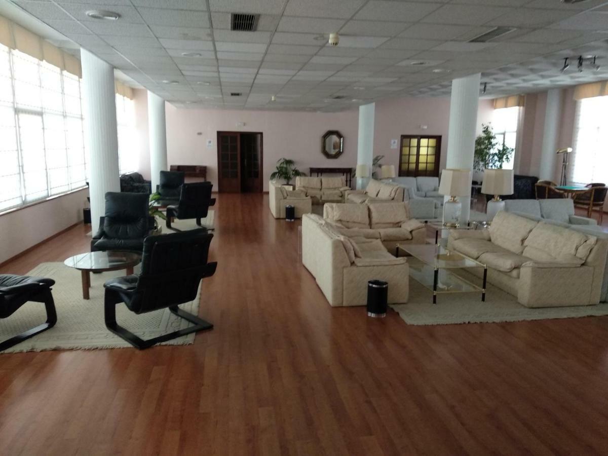 Hotel Las Cigueenas トルヒーリョ エクステリア 写真