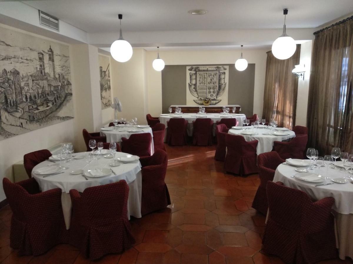 Hotel Las Cigueenas トルヒーリョ エクステリア 写真