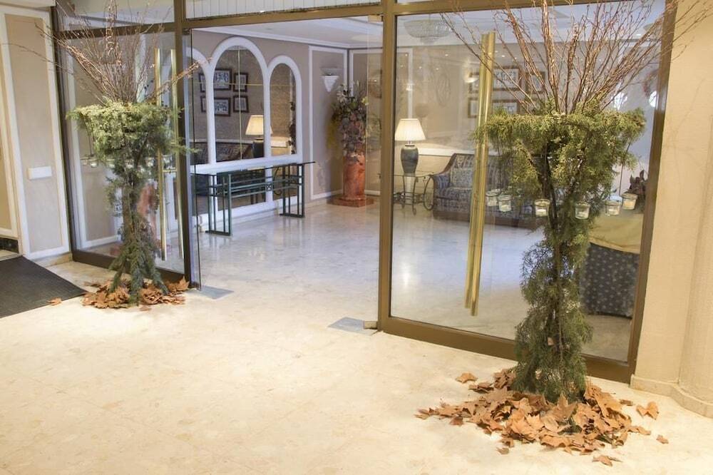 Hotel Las Cigueenas トルヒーリョ エクステリア 写真