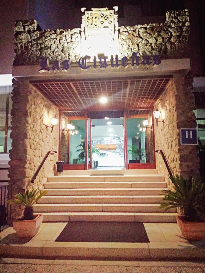 Hotel Las Cigueenas トルヒーリョ エクステリア 写真