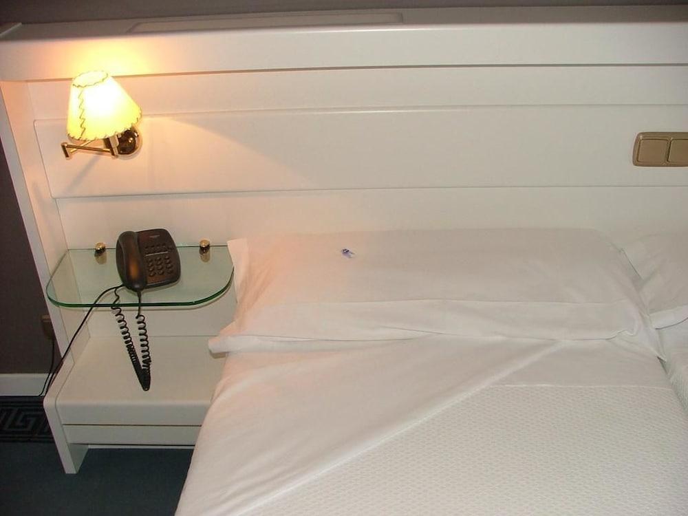 Hotel Las Cigueenas トルヒーリョ エクステリア 写真